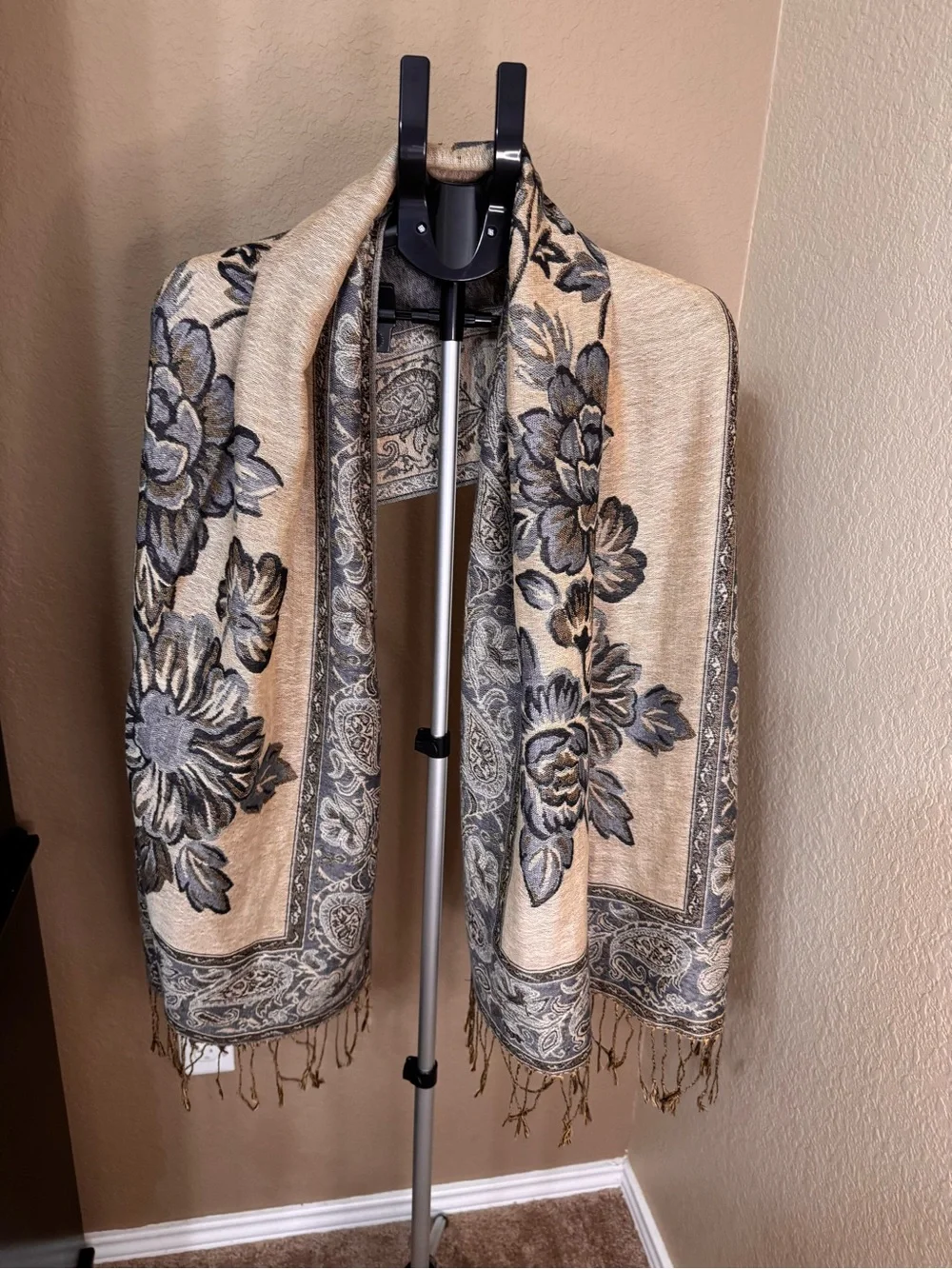 100% Cashmere Pashmina Beige and Gray Floral Paisley Wrap
